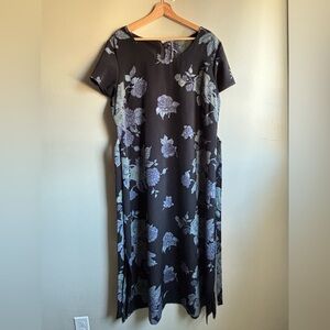 Black Floral Shift Dress